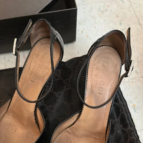 SOLD Vintage Gucci Black Patent kitten heel dress shoes size 8.5 - Picture 7 of 17